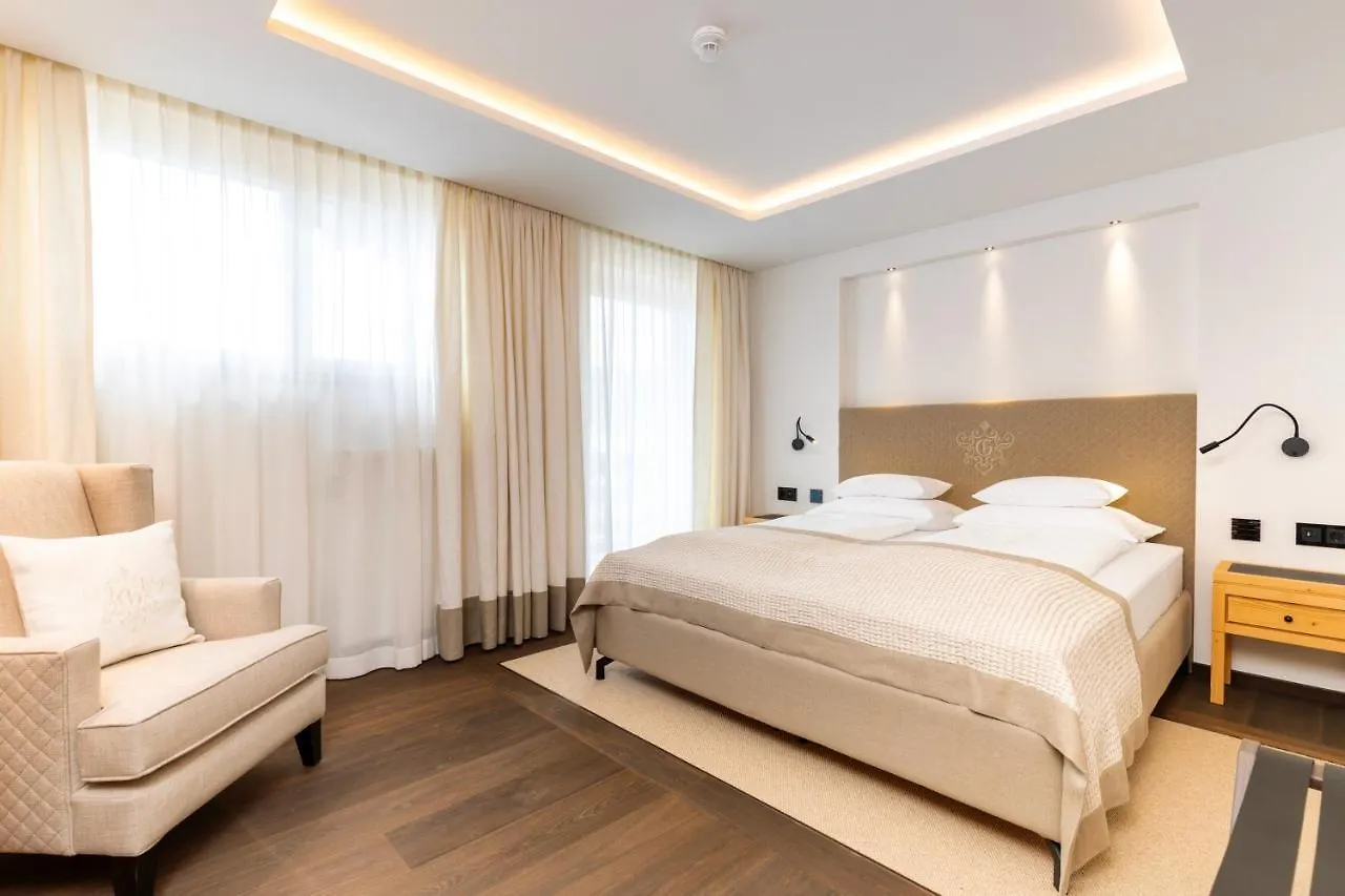 Hotel Gruenauerhof Wals-Siezenheim 4*,